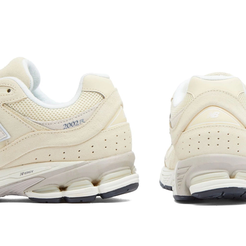 New Balance M2002RFI Beige